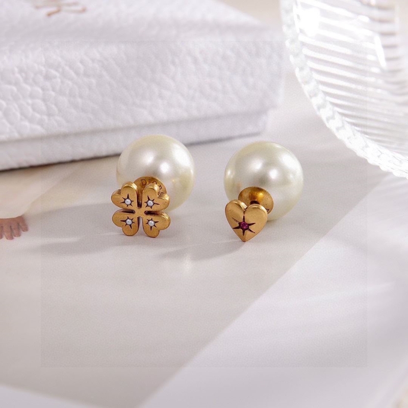 chr1st1an D10r earrings